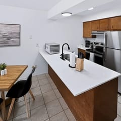 Modern Traditional #10 + 2nd floor + 1 Bed/1 Bath