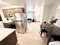 Newly Remodeled Unit 8 + Modern + 1 Bed/1 Bath - Image 3