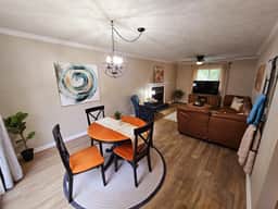 Miller Brite 3 bed/1.5 bath with all new deck! - Image 5
