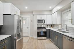 Modern Capitol Oasis + 3 bd/2 bth + Firepit - Image 4