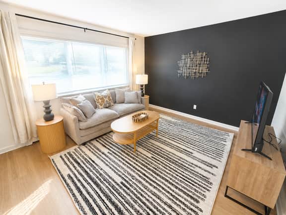 Newly Remodeled + Modern Aztec Themed + 1 Bed/1 Bath Near Airport - Image 2