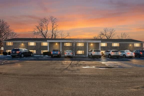 Newly Remodeled Unit 8 + Modern + 1 Bed/1 Bath - Image 2