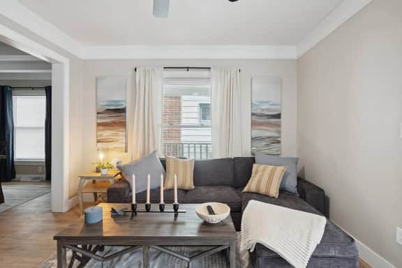 Modern Capitol Oasis + 3 bd/2 bth + Firepit - Image 5